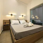 Rikia Deluxe 度假居 Vromonérion