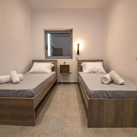 Rikia Deluxe Holiday home Vromonerion
